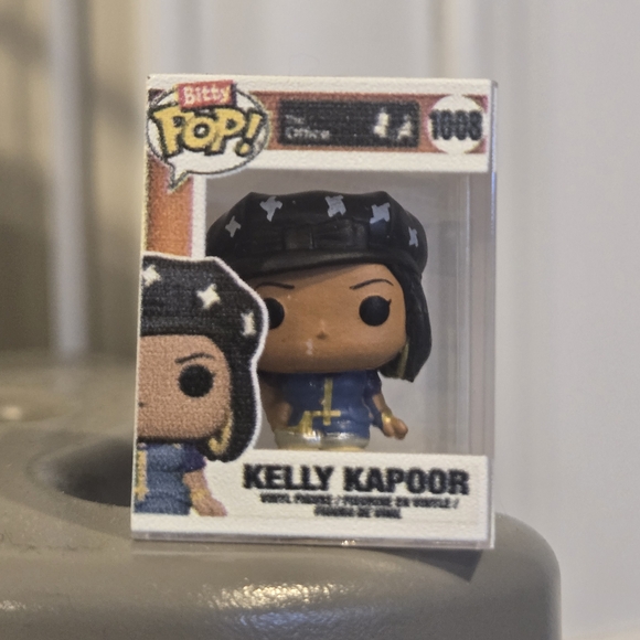 Funko Itty Bitty Pop! The Office Kelly Kapoor Figure - Picture 3 of 6